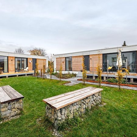 Tiny Cubus Villa Osterhofen Eksteriør bilde